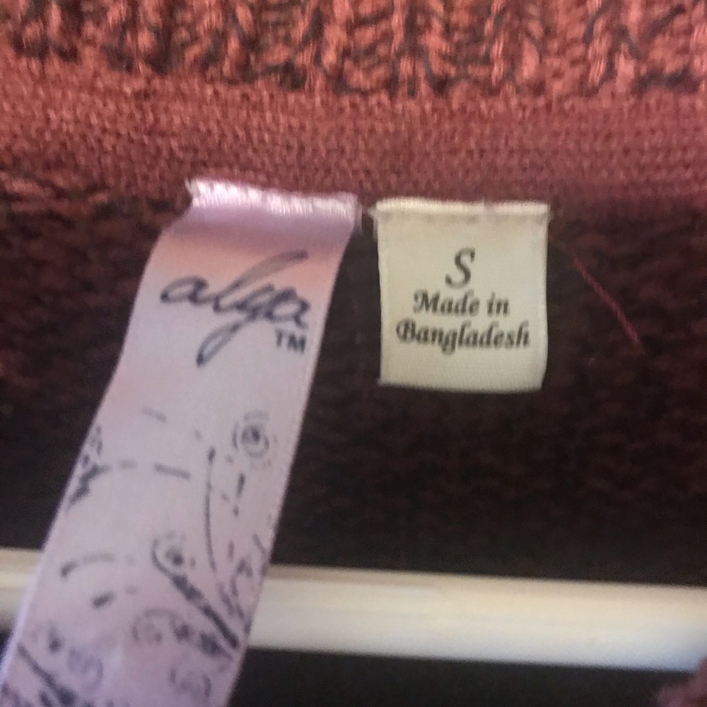 Sweater - Picture 3 of 3